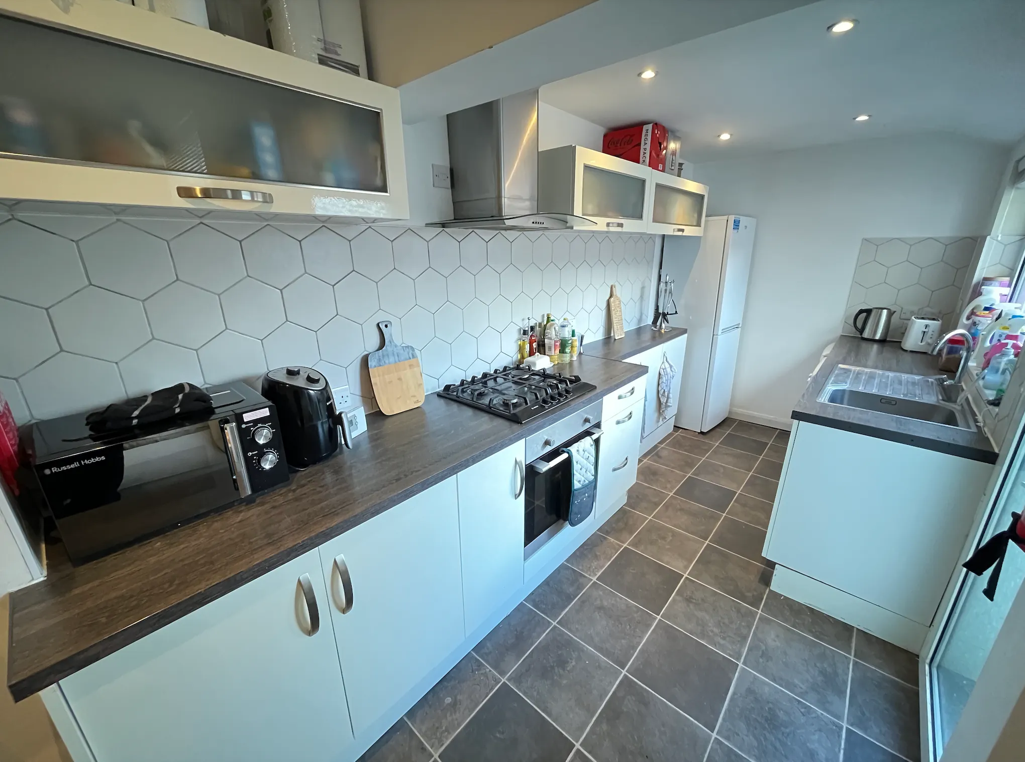 Scorer St - All Bills Included 3 bed - Image 1